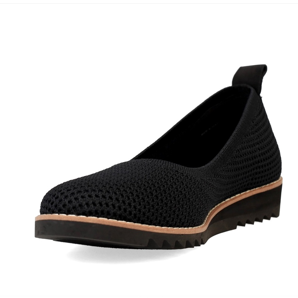 Eileen Fisher flats
